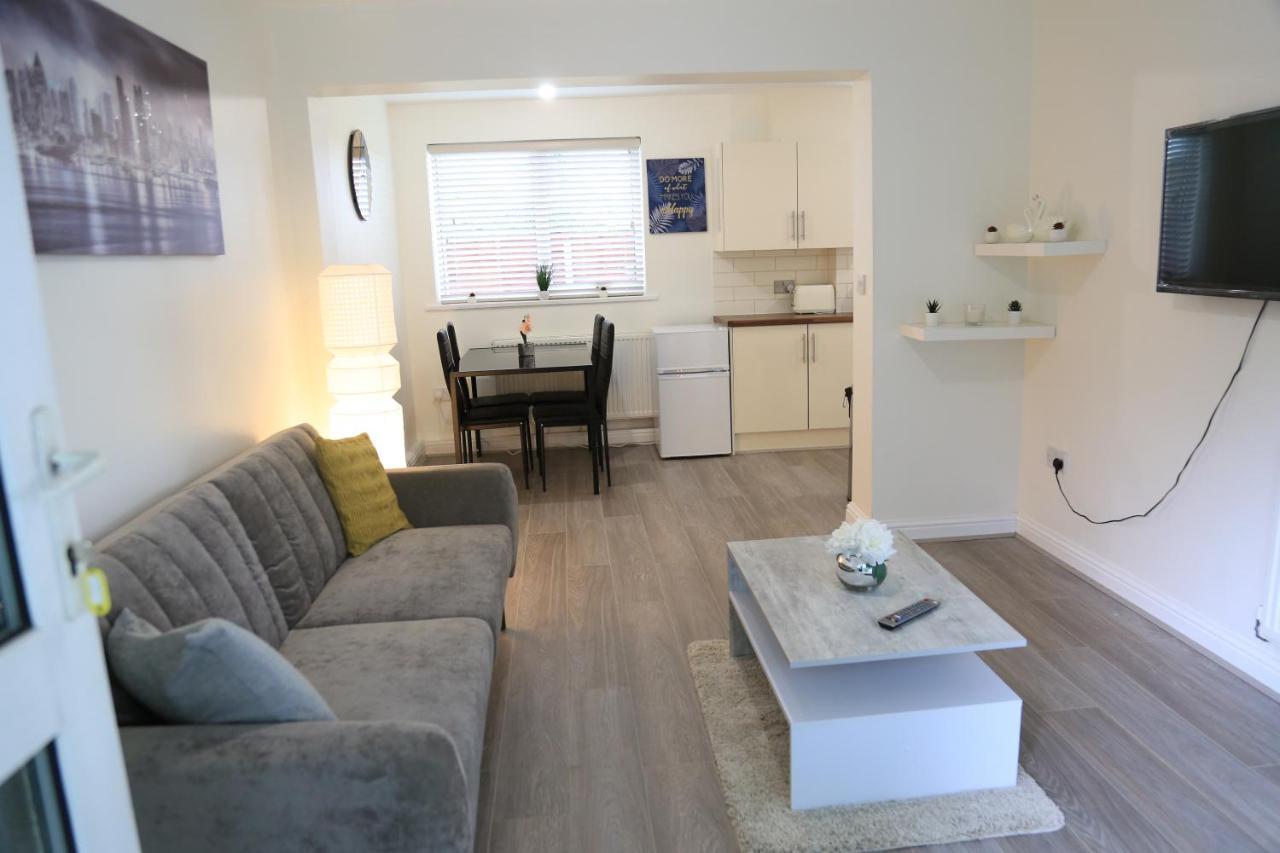 Gorgeous ground floor apartment + free parking Manchester Buitenkant foto