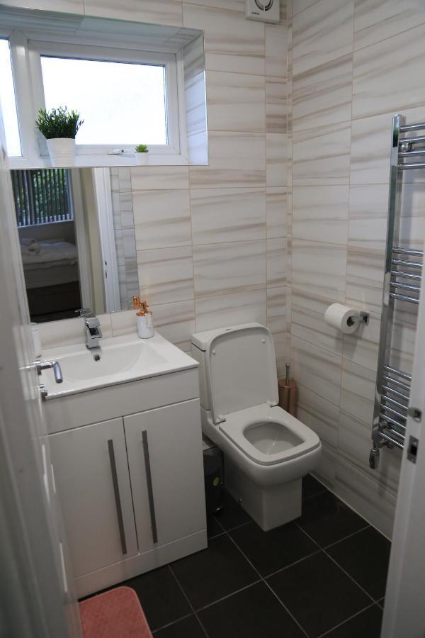 Gorgeous ground floor apartment + free parking Manchester Buitenkant foto